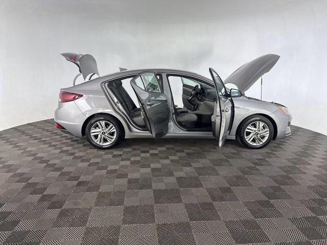 Used 2020 Hyundai Elantra SEL image 15