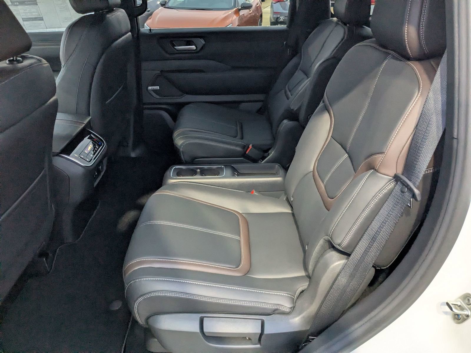 New 2026 Nissan Armada SL w/ Captain's Chari Seat Package image 25