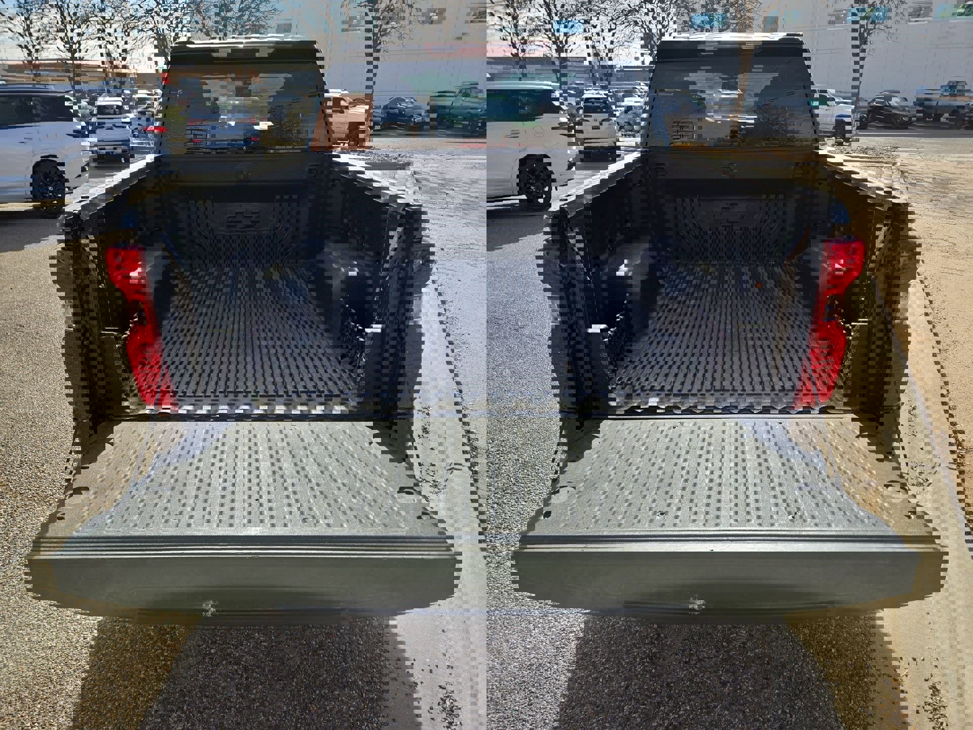 Used 2024 Chevrolet Silverado 1500 LT image 12