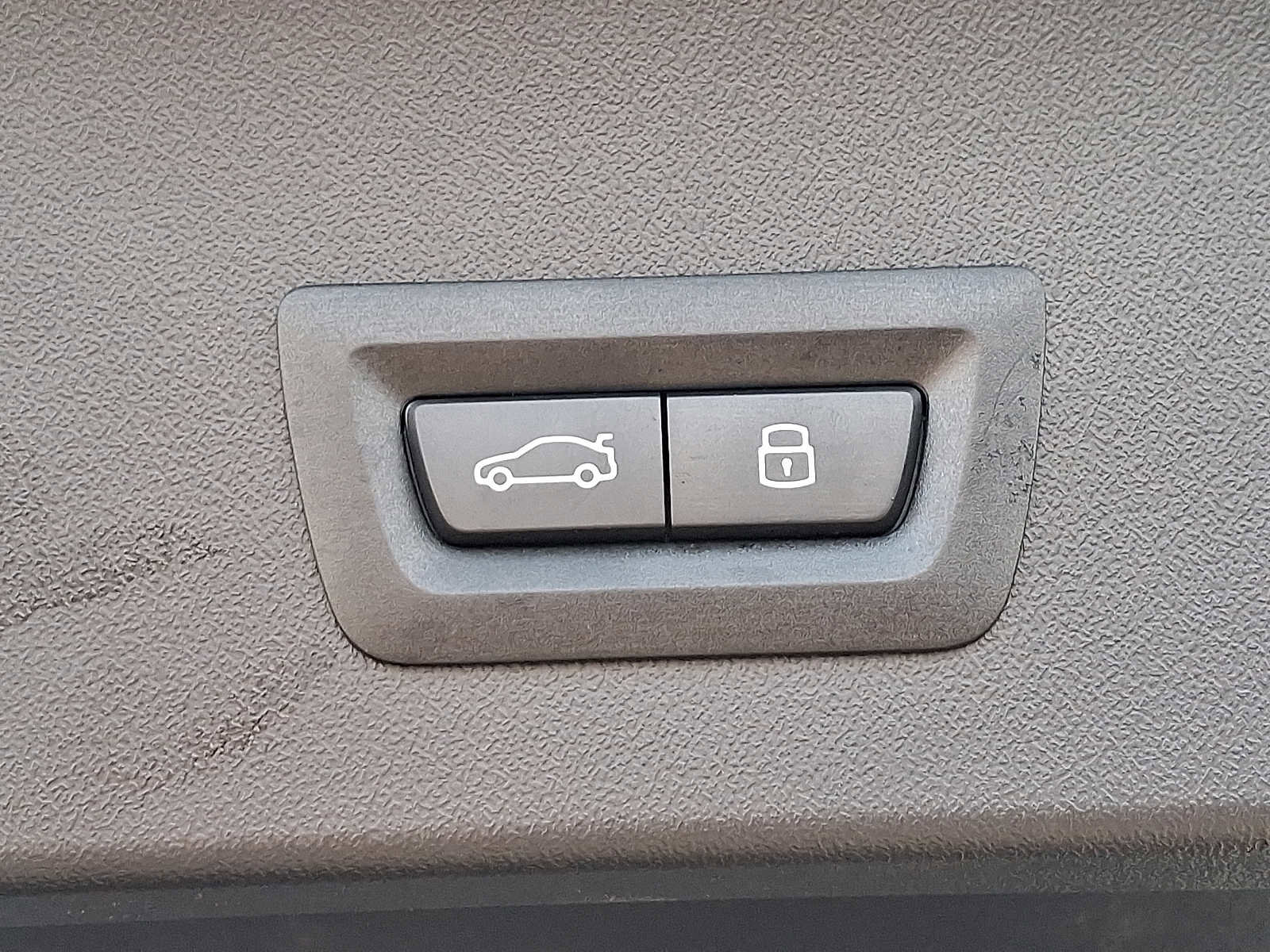 Used 2026 BMW X3 M50 w/ Premium Package image 28