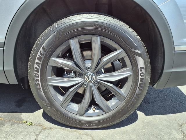 Used 2024 Volkswagen Tiguan SE FWD image 9