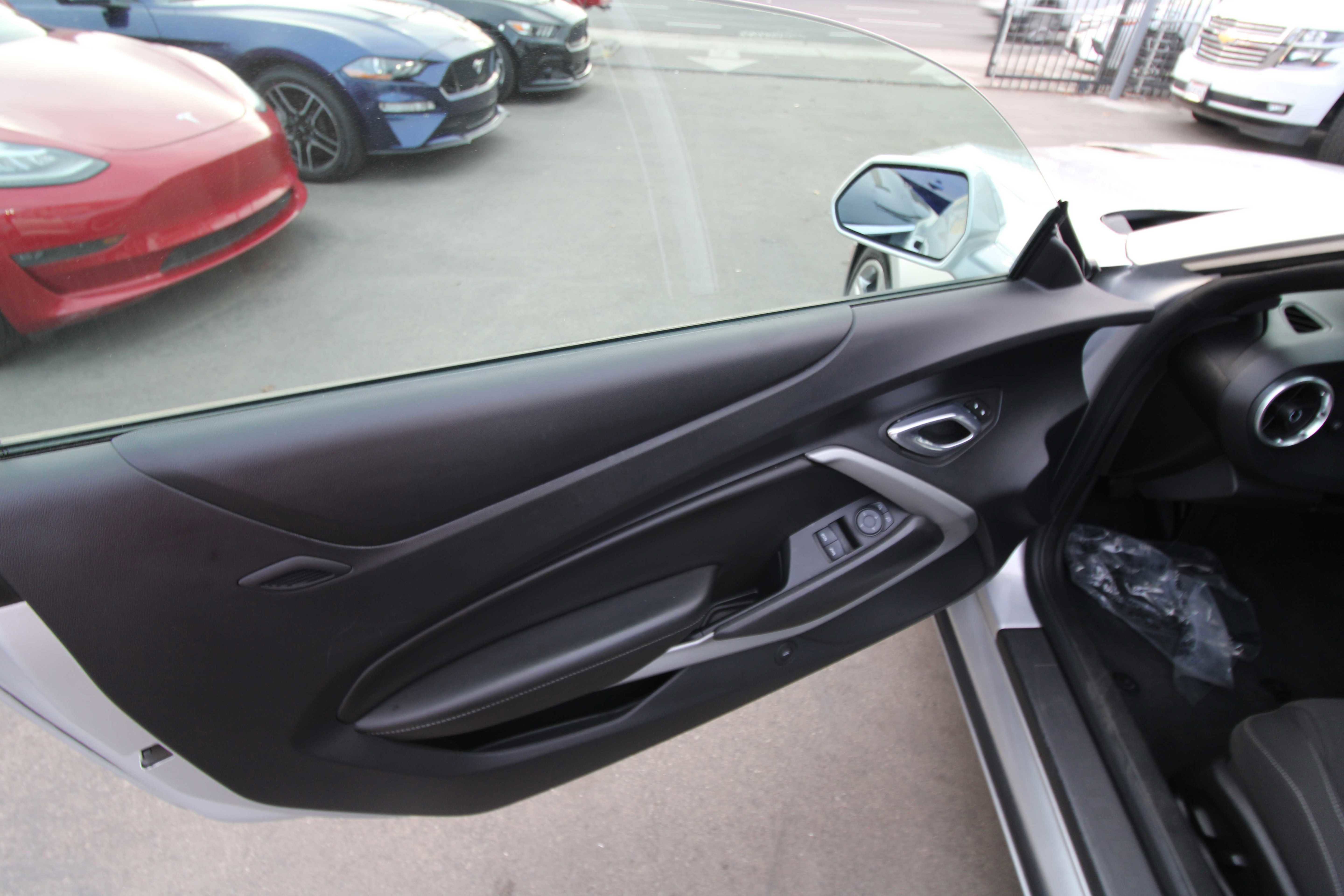 Used 2016 Chevrolet Camaro SS image 26