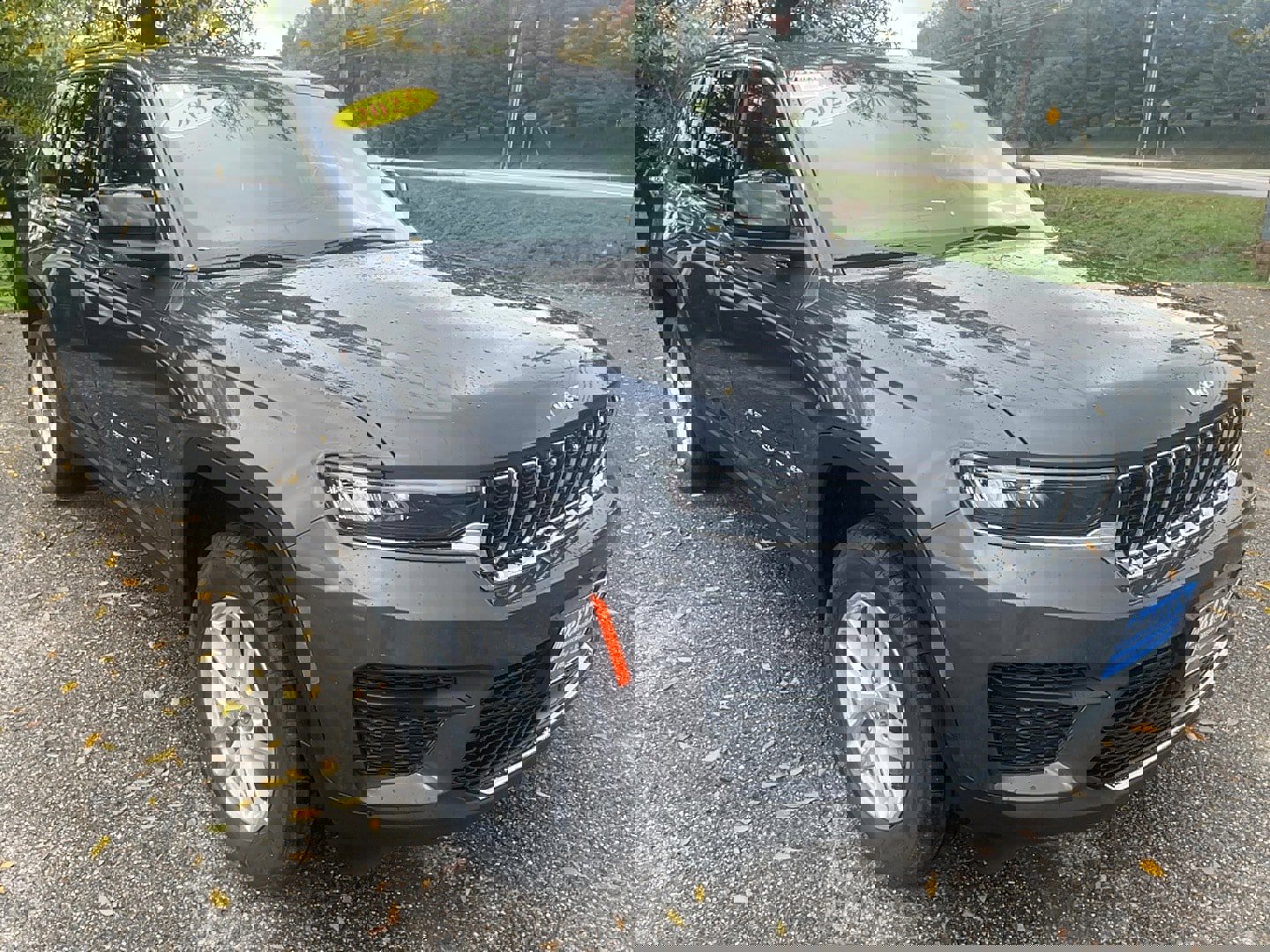 New 2025 Jeep Grand Cherokee Laredo X image 2