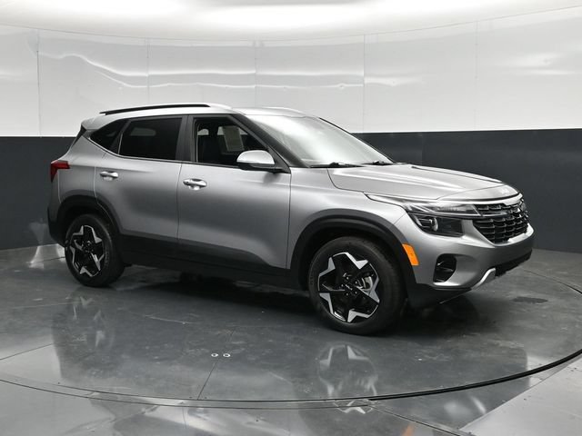 Used 2025 Kia Seltos S FWD image 4