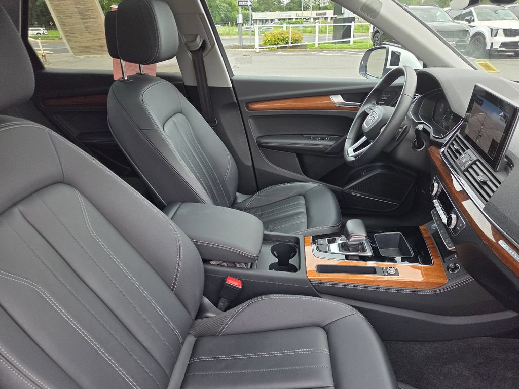 Used 2023 Audi Q5 Premium Plus w/ Premium Plus Package AWD/4WD image 29