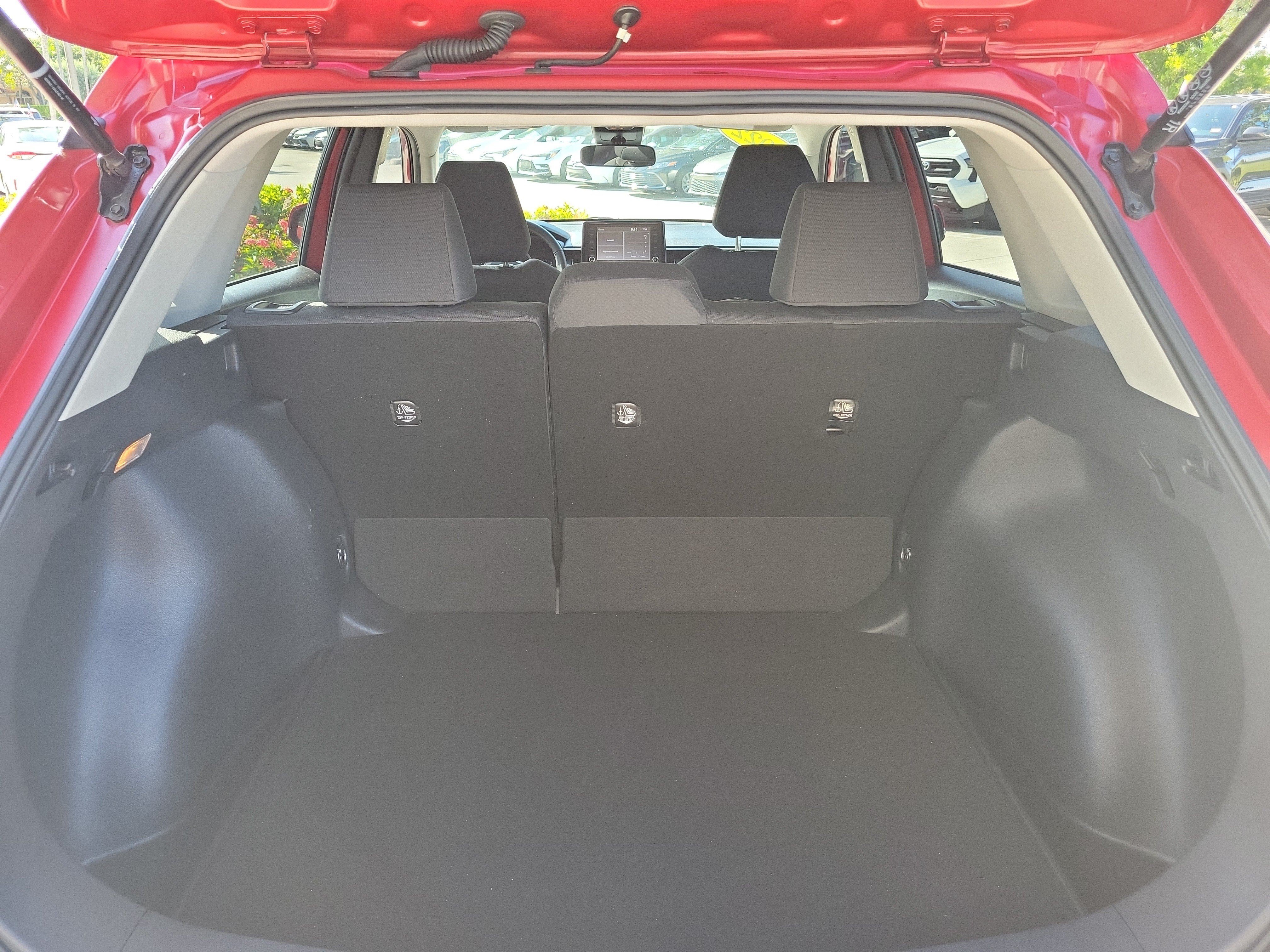 Used 2022 Toyota Corolla Cross LE FWD image 11