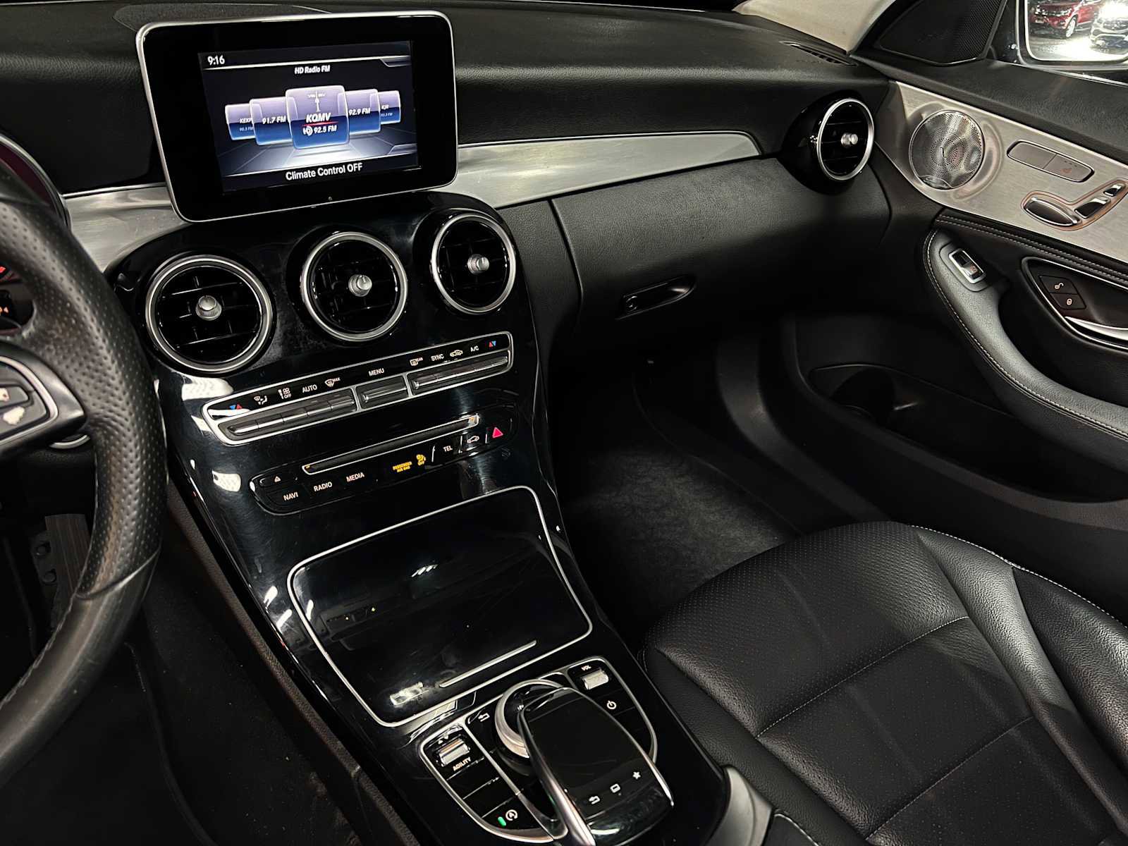 Used 2015 Mercedes-Benz C 300 4MATIC Sedan image 31