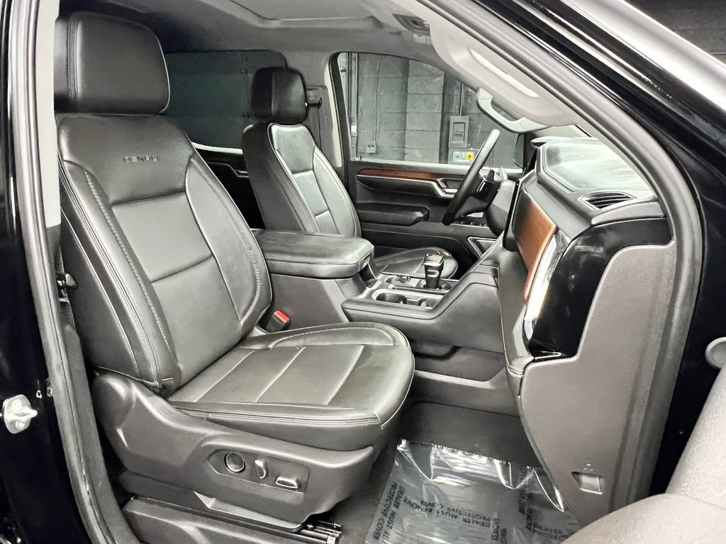 Used 2024 GMC Sierra 1500 Denali w/ Denali Reserve Package AWD/4WD image 9