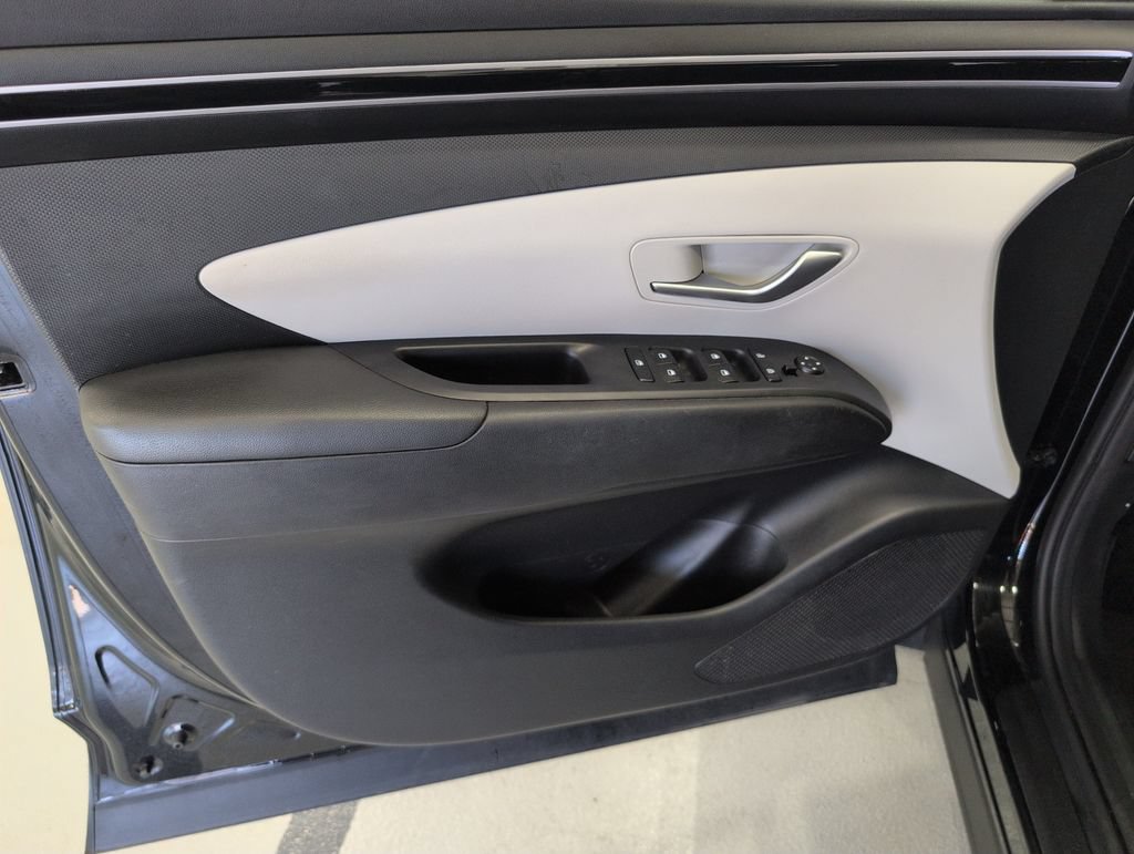 Certified 2023 Hyundai Tucson SE AWD/4WD image 11