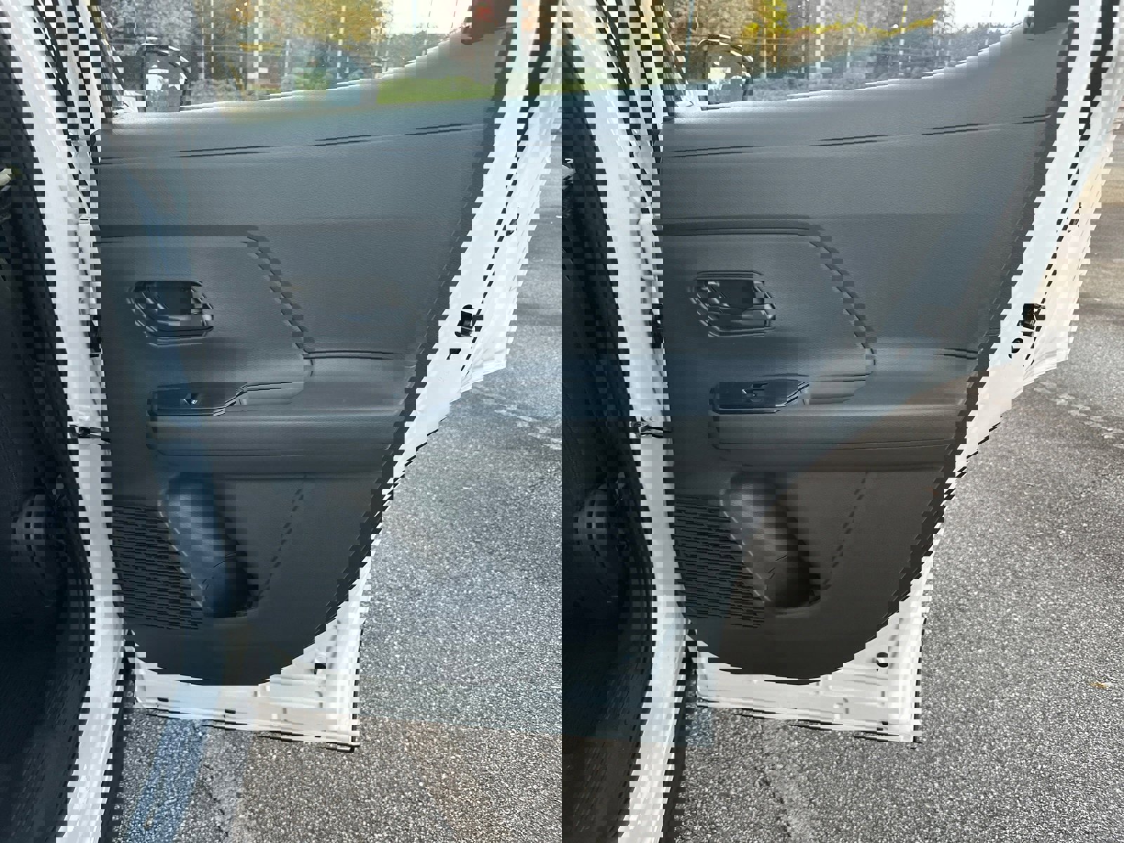 New 2026 Nissan Kicks S image 16