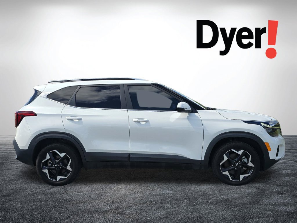 Used 2024 Kia Seltos EX AWD/4WD image 3