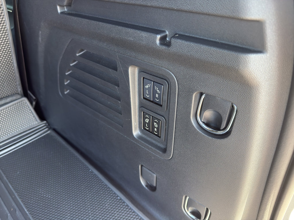 Used 2024 GMC Acadia Denali w/ Super Cruise Package image 33