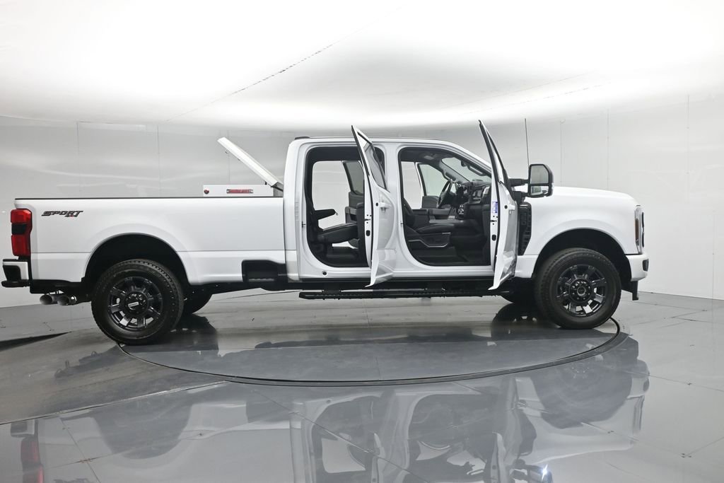 Used 2024 Ford F350 Lariat w/ Lariat Ultimate Package image 5