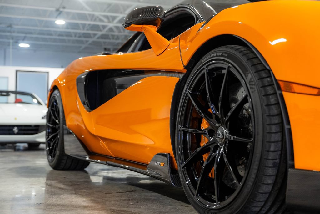 Used 2019 McLaren 600LT RWD image 10