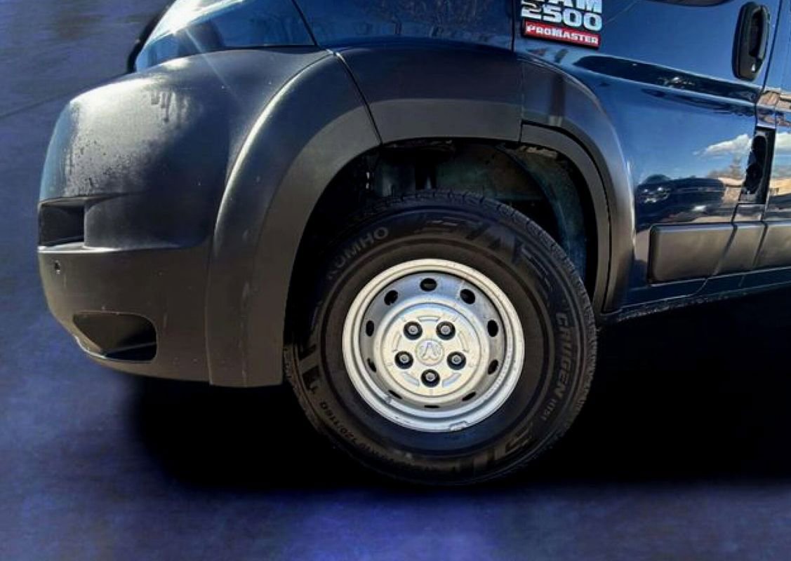 Used 2022 RAM ProMaster 2500 w/ Driver Convenience Group image 18