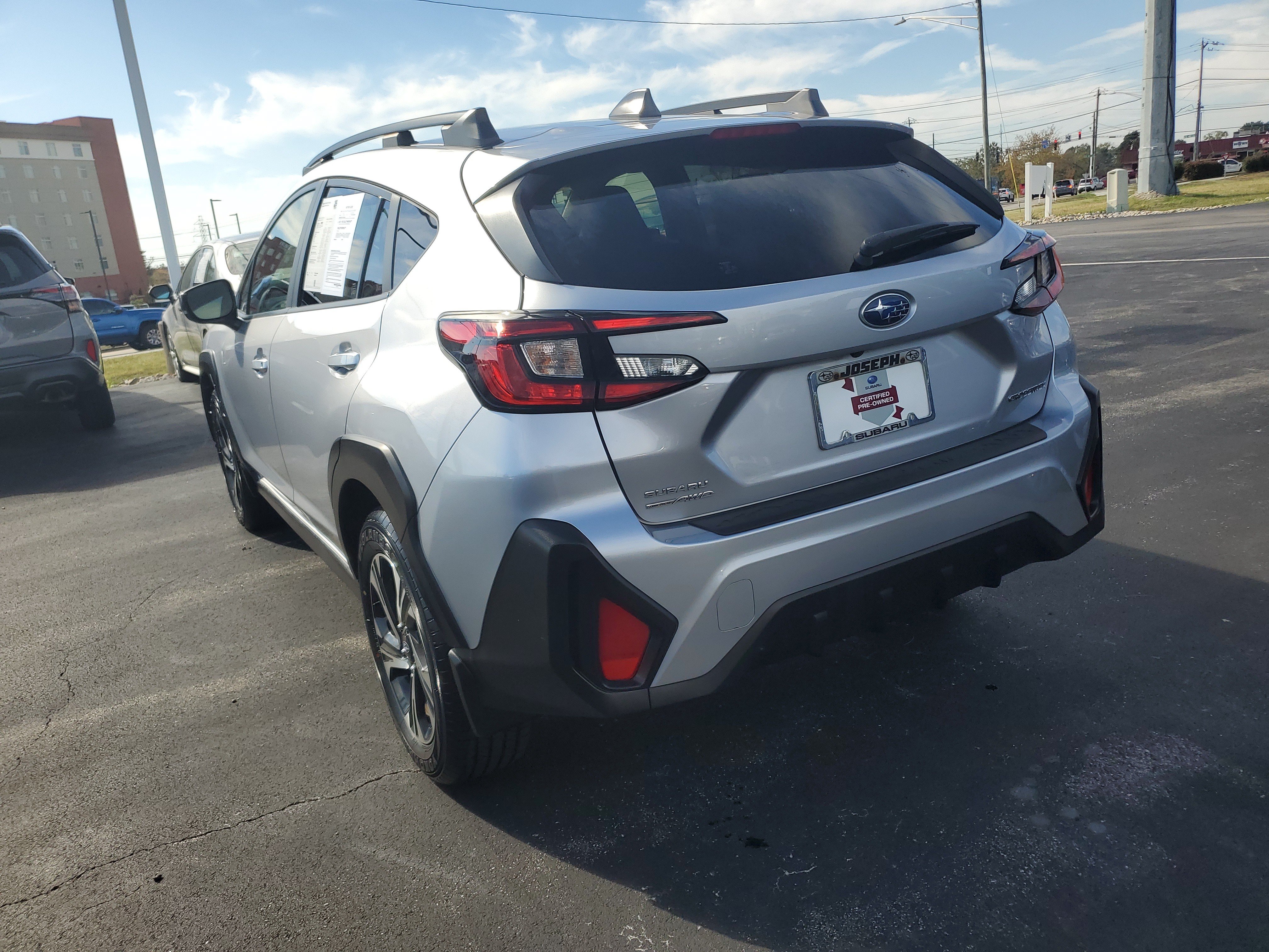 Used 2024 Subaru Crosstrek 2.0i Premium AWD/4WD image 2