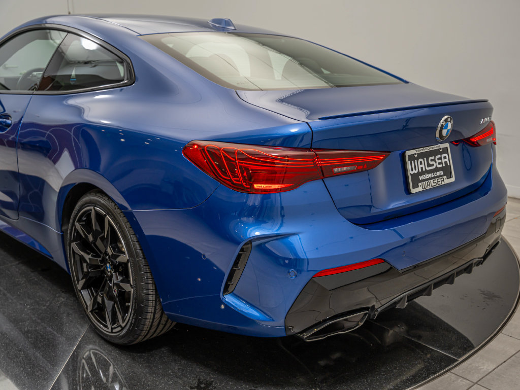 Used 2026 BMW M440i Coupe RWD image 17