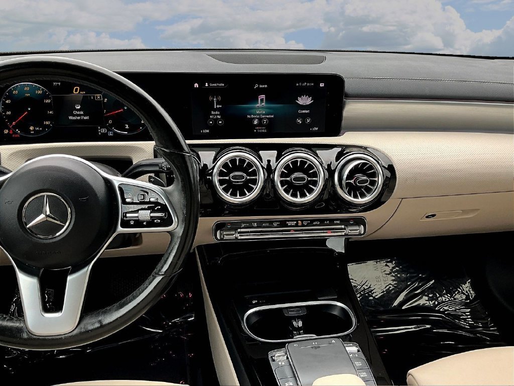 Used 2022 Mercedes-Benz CLA 250 image 9