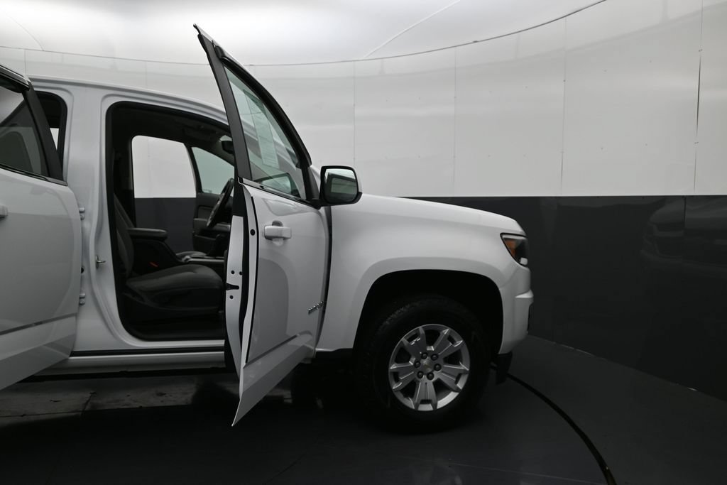 Used 2017 Chevrolet Colorado LT w/ LT Convenience Package RWD image 9