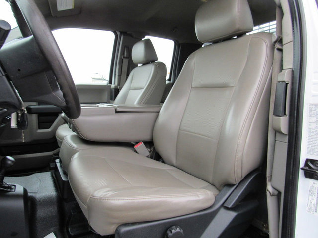 Used 2017 Ford F450 XL w/ Power Equipment Group image 39