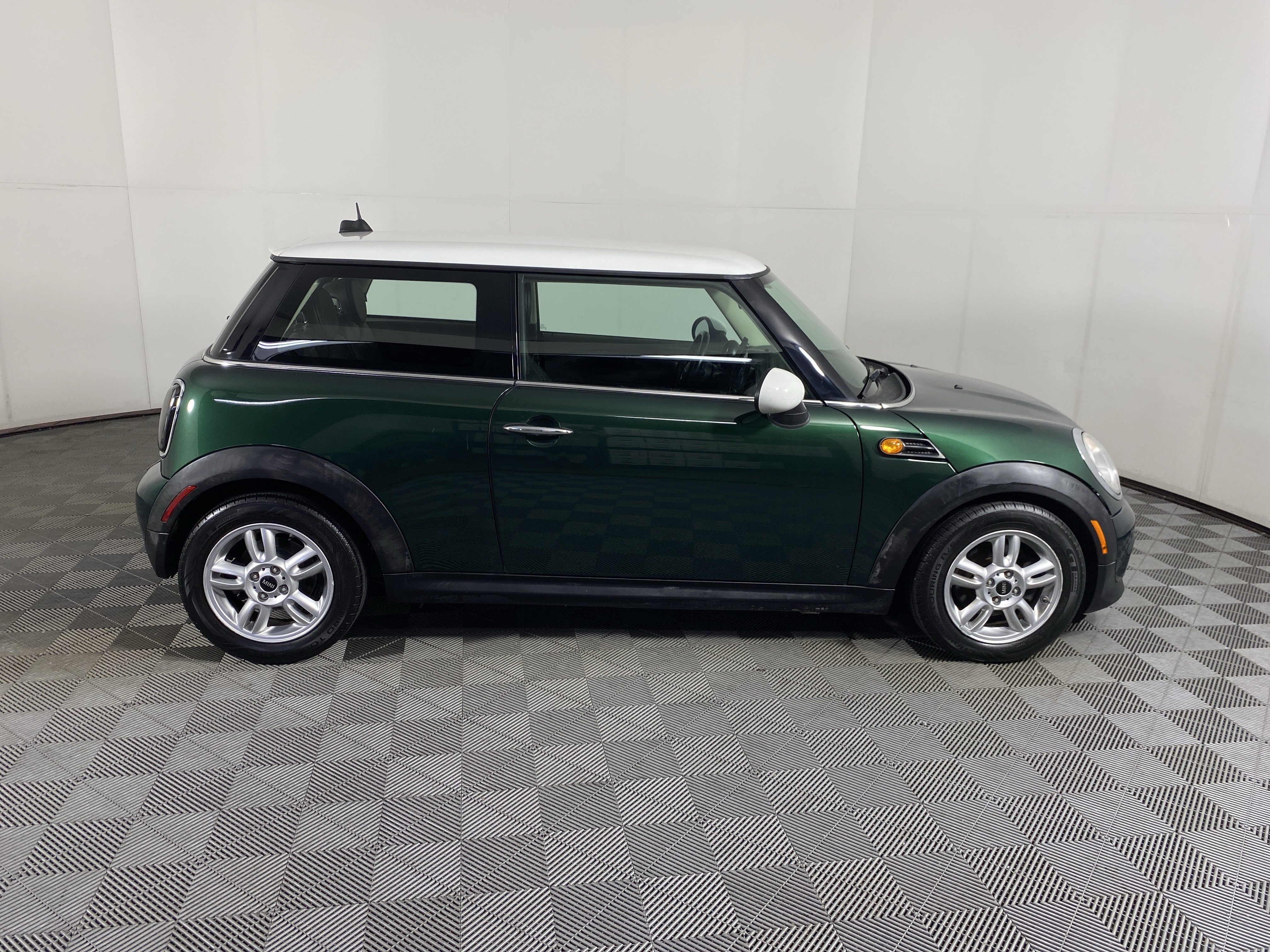 Used 2012 MINI Cooper Hardtop FWD image 4