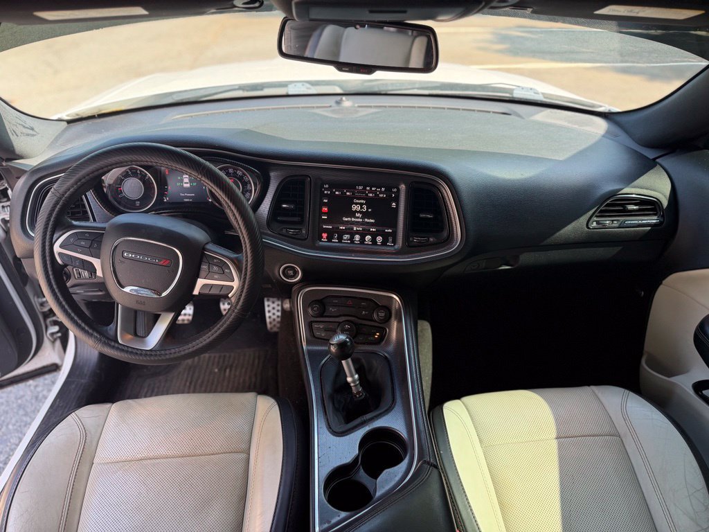 Used 2015 Dodge Challenger R/T Plus RWD image 17