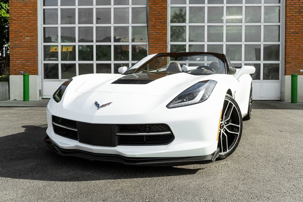 Used 2018 Chevrolet Corvette Stingray Convertible RWD image 3