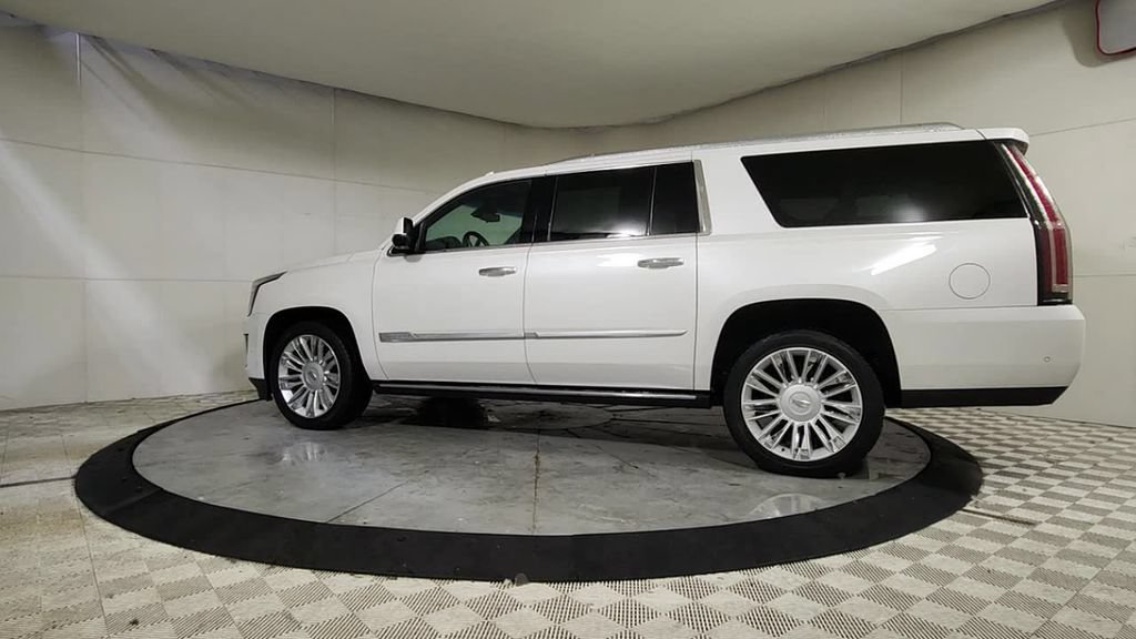 Used 2019 Cadillac Escalade ESV Platinum AWD/4WD image 6