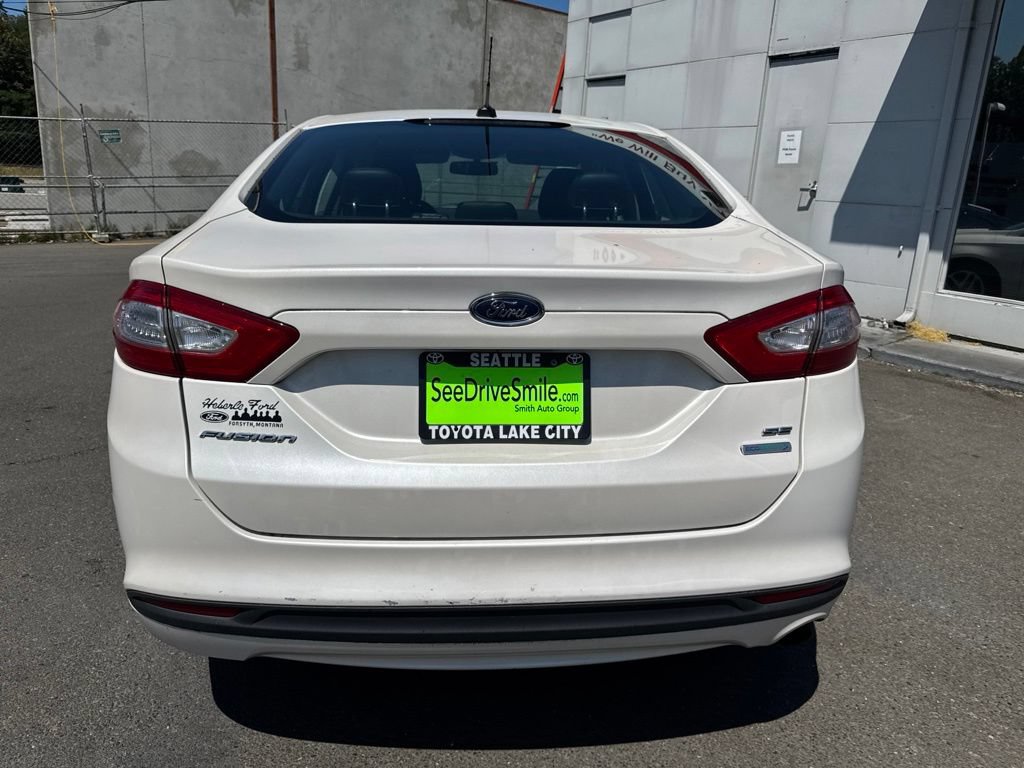 Used 2013 Ford Fusion SE FWD image 4