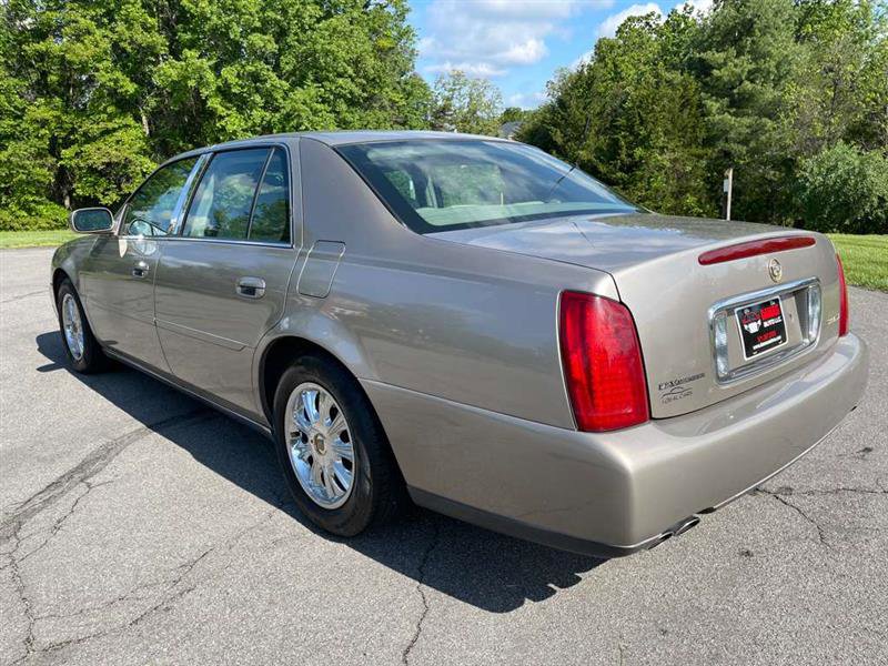 Used 2003 Cadillac De Ville w/ Comfort & Convenience Package FWD image 52
