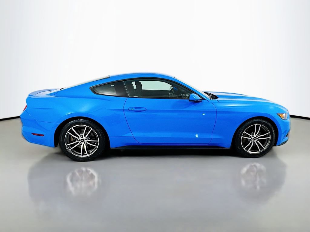 Used 2017 Ford Mustang Coupe RWD image 9