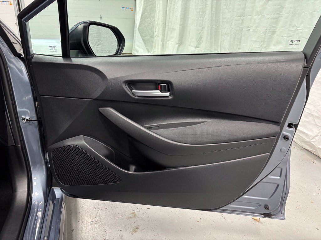 Used 2026 Toyota Corolla SE FWD image 55