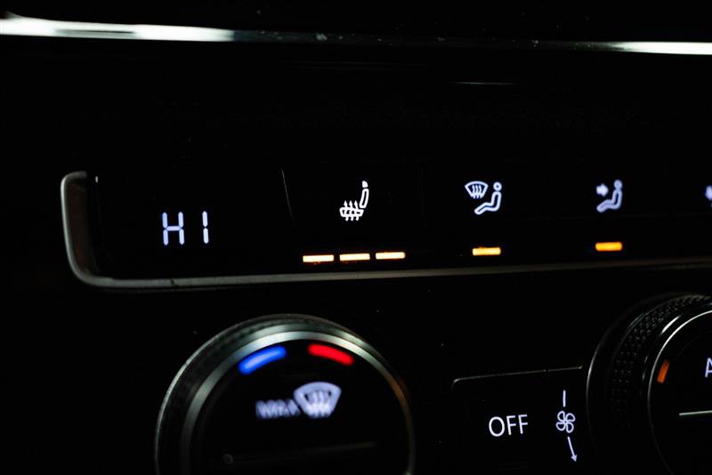 Used 2018 Volkswagen Golf SEL image 21