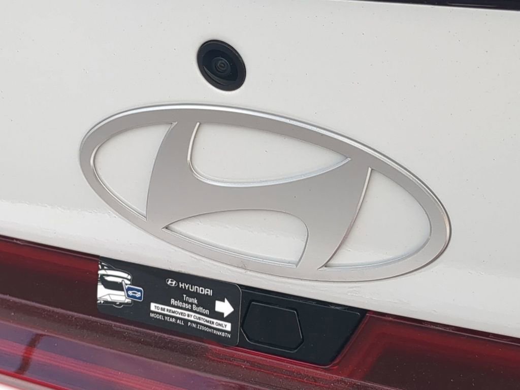 New 2026 Hyundai Elantra SEL Sport image 13