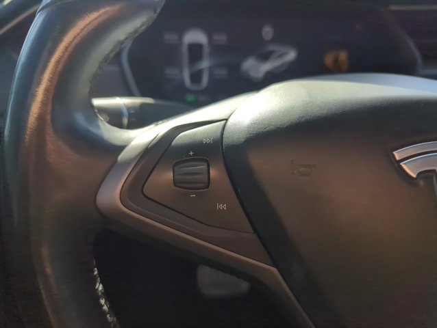 Used 2018 Tesla Model X P100D image 13