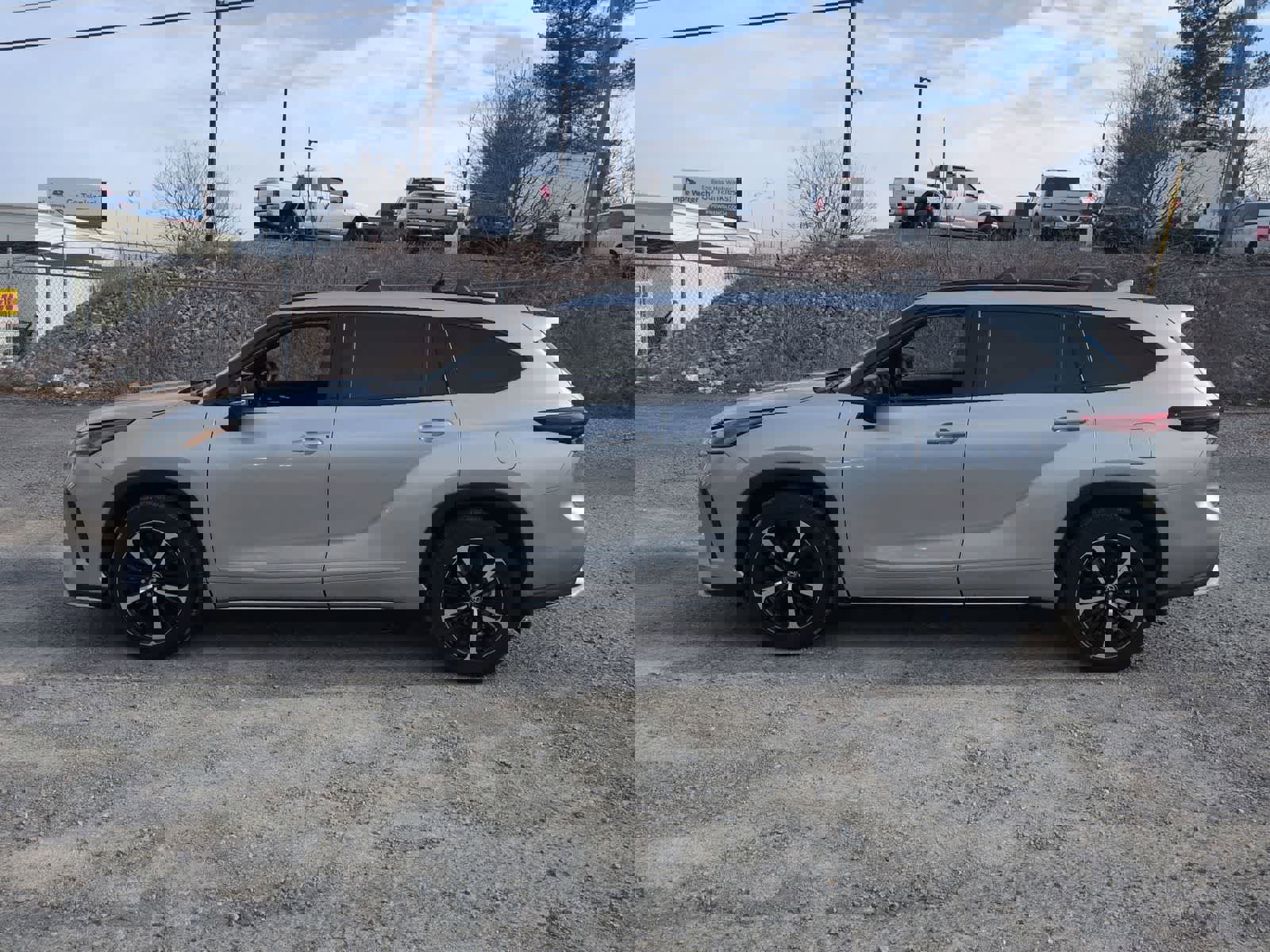 Used 2022 Toyota Highlander XSE image 5