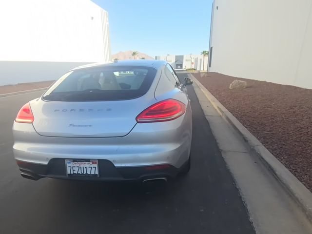 Used 2014 Porsche Panamera RWD image 4
