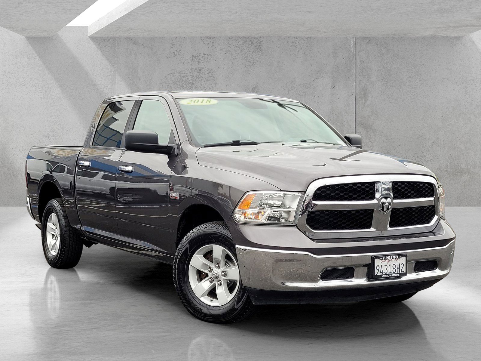 Used 2018 RAM 1500 Classic SLT AWD/4WD image 1