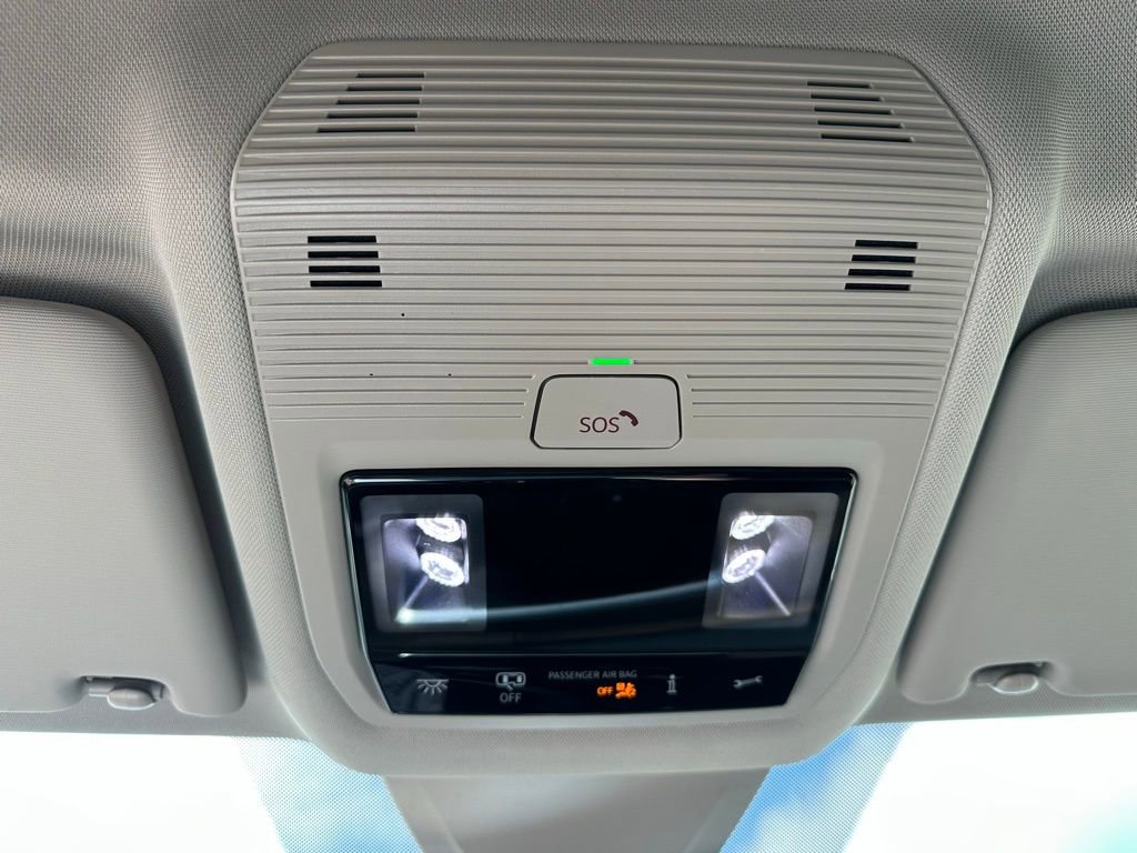 Used 2024 Volkswagen Atlas SE image 16