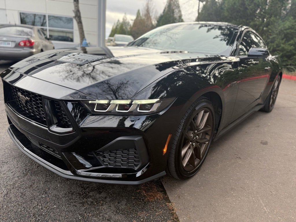 Used 2024 Ford Mustang GT Premium image 7