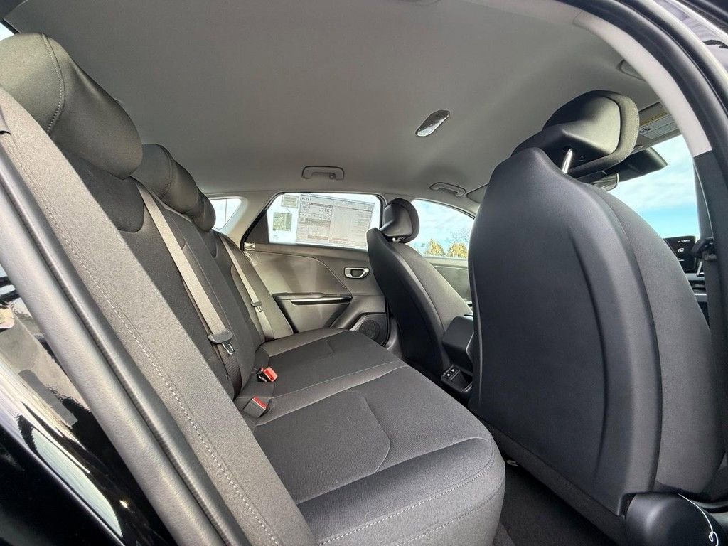 New 2026 Kia K4 LX image 12