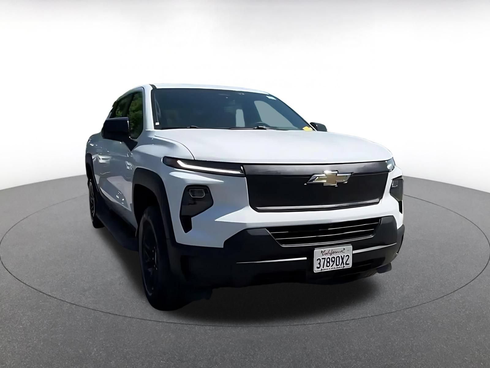 Used 2024 Chevrolet Silverado EV W/T AWD/4WD image 3