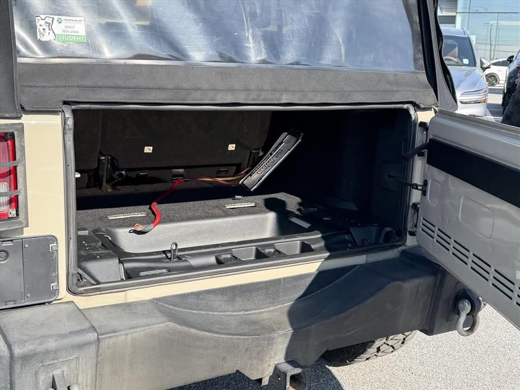 Used 2018 Jeep Wrangler Unlimited Sport image 13