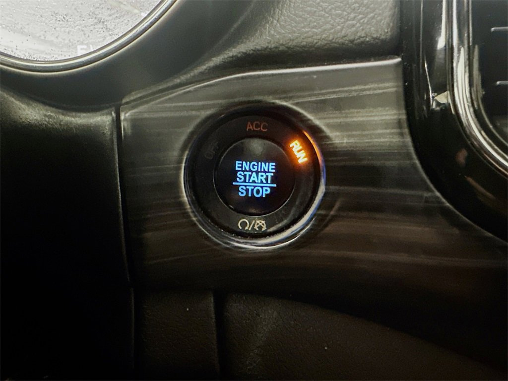 Used 2019 Jeep Grand Cherokee Altitude image 28