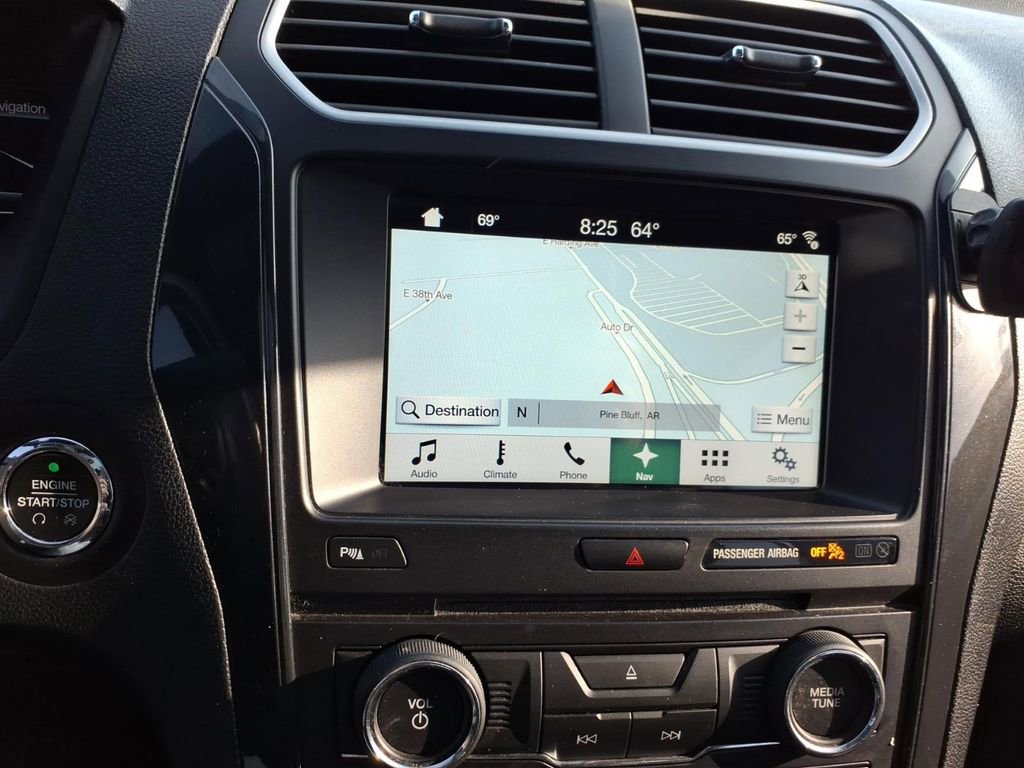 Used 2017 Ford Explorer XLT w/ Equipment Group 202A FWD image 19