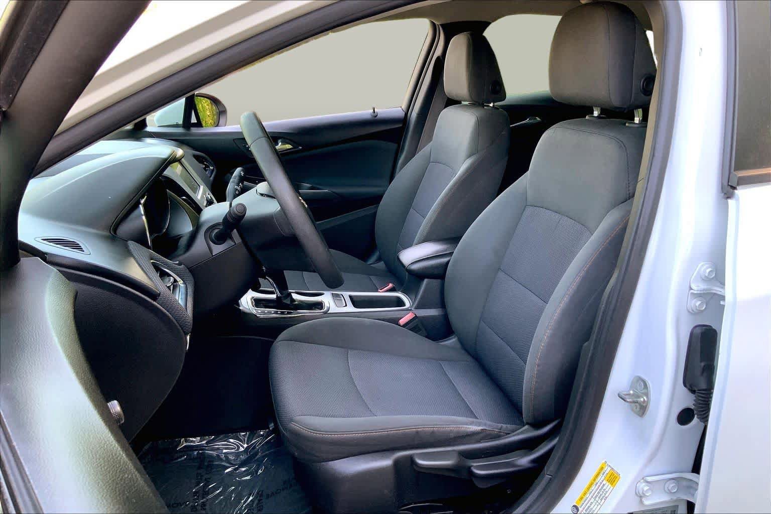Used 2016 Chevrolet Cruze LS FWD image 8