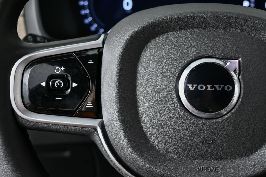 New 2026 Volvo XC90 B6 Plus w/ Protection Package Premier image 10