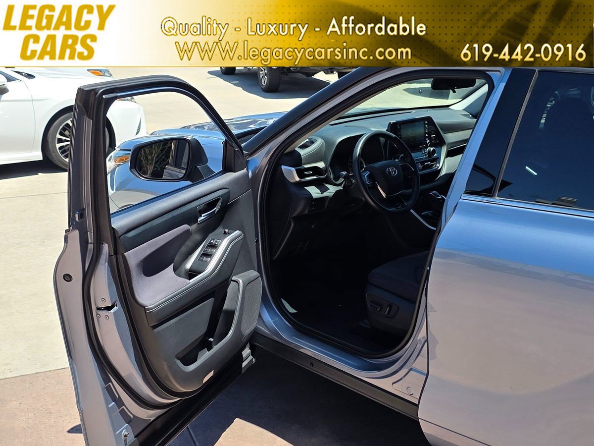 Used 2021 Toyota Highlander LE image 53