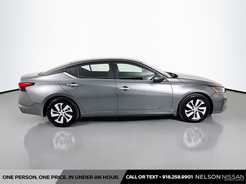 Used 2023 Nissan Altima 2.5 S image 4