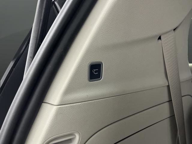 Used 2023 Chrysler Pacifica Limited image 16